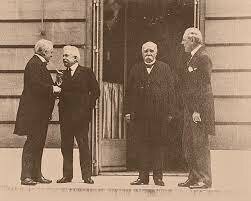 Wilson presenta al Congreso de los EEUU sus 14 puntos.