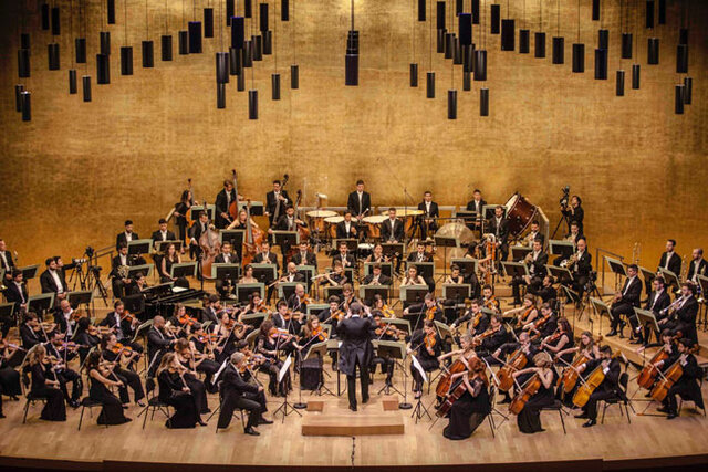 Apareix a concerts importants