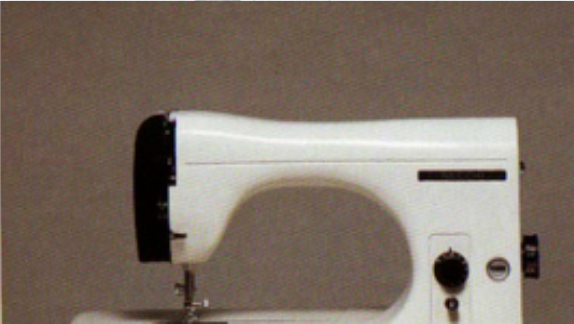 Máquina de coser Mirella