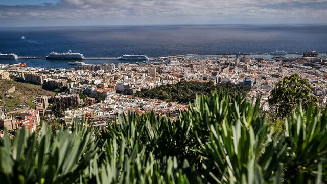 Cambio de capital de La Laguna a Santa Cruz