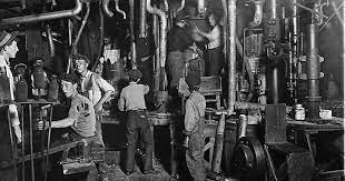 En Petrogrado, A Ujtomski