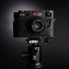 LEICA M8