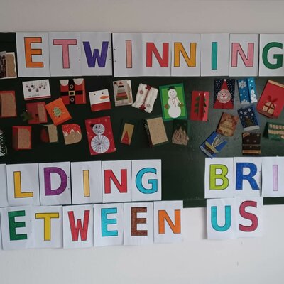 Timeline: BULDING BRIDGES BETWEEN US