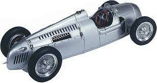 Los ingenieros de la auto unión montan en las competiciones