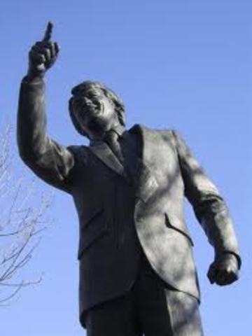 Bobby Robson appointed manager