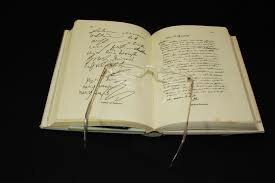 Dante finisce di scrivere la Divina Commedia