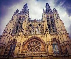 s'acaba de construir la catedral de burgos