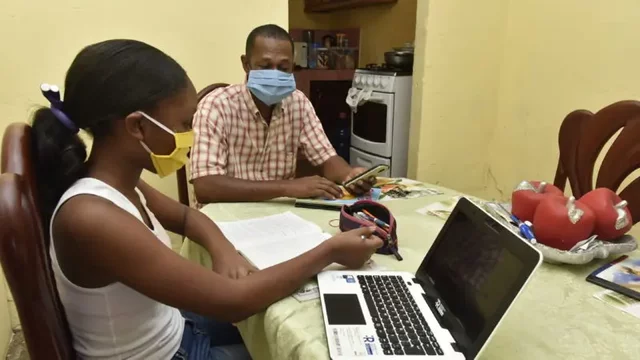 «Aprendemos en casa»