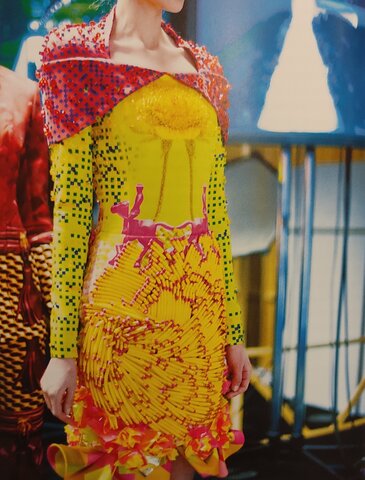 Abito con motivi trompe l'oeil di MARY KATRANTZOU