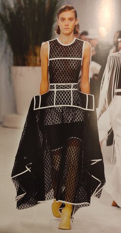 Abito di pizzo di JW ANDERSON per LOEWE