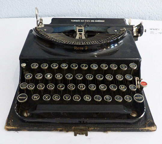 MÀQUINA D’ESCRIURE