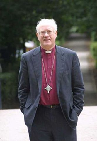 Resident George Carey becomes Archbishop of Canterbury