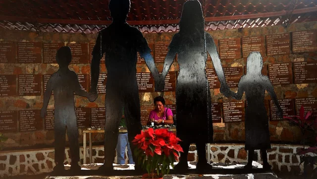 La Corte Suprema de El Salvador declara inconstitucional la ley de amnistía.