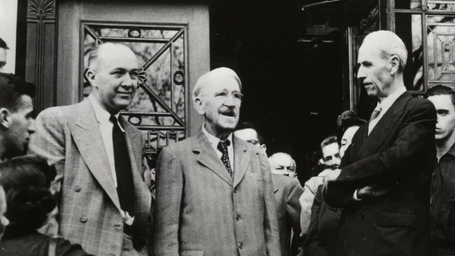 Dewey's Travel and Impact