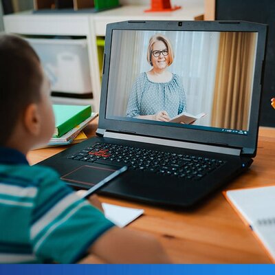 Timeline: Educación a distancia