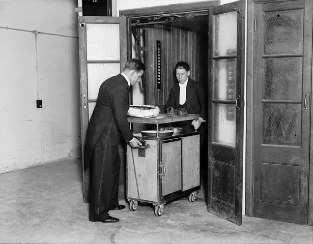 Se usan por primera vez los elevadores de vapor