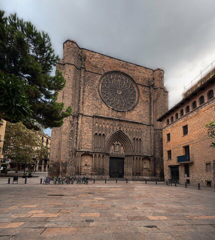 Panadería frente a la basílica de Santa María del Mar