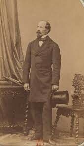 Cabrera huye a Francia