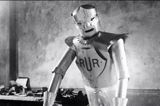 Año – 1921 Robot.