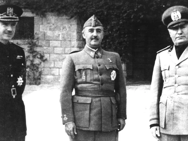 Victoria de Franco gràcies a Hitler i a Mussolini