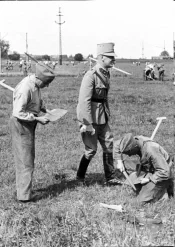 Oprichting van Nederlandse opbouwdienst