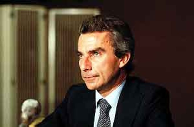 Francisco Sá Carneiro primeiro-ministro