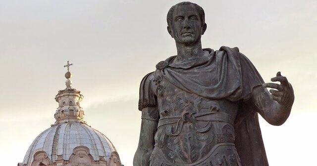 Es crea l'estatus de "dictador"