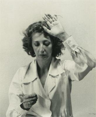 Helena Almeida - 1934 / 2018