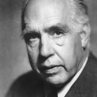 Timeline: Niels Bohr Timeline