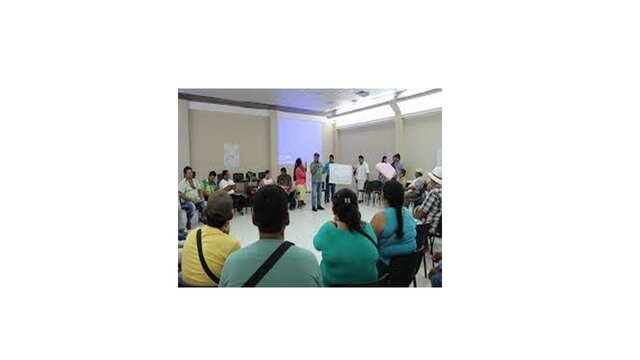 Líderes comunitarios como conciliadores