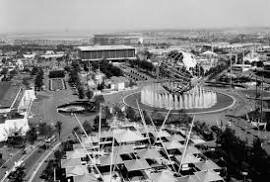 New Yorks World Fair begins.
