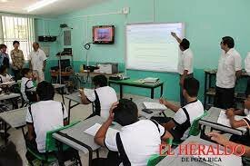 Introducción de la televisión en las escuelas.