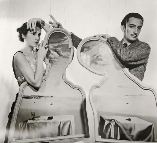 L'adesione al Surrealismo e l'incontro con Gala