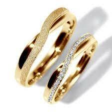 SI SPOSA CON ESTER JUDITH SINGER