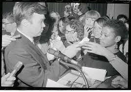 Eisenstadt v. Baird, 405 U.S. 438