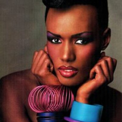 Timeline: Le maquillage au fils du temps