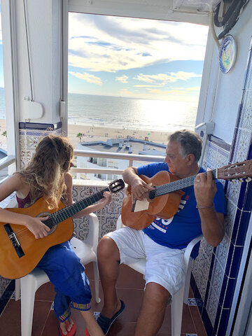 Avis, amb vosaltres soc feliç