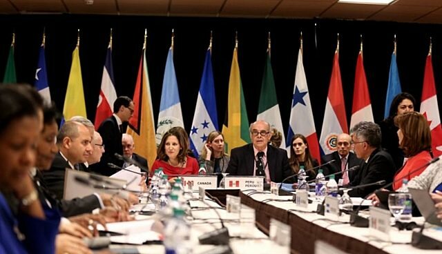 Los gobiernos se unen al internet