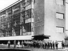 Cierre de la Bauhaus