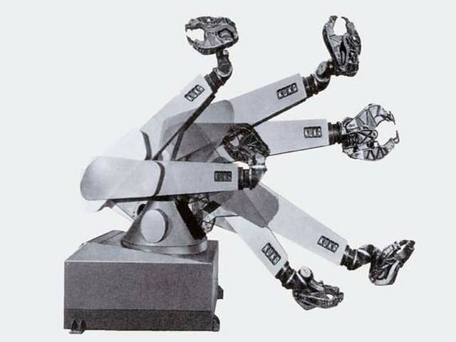 "FAMULUS" Primer robot de seis ejes