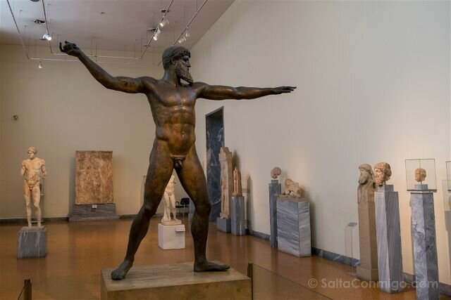 Estatua de Poseidón