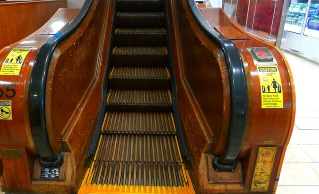 Escaleras Mecánicas 1859