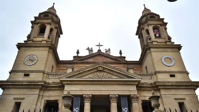 La catedral de Pamplona va ser arrasada i saquejada