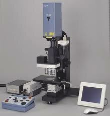 Microscopio de Luz Ultravioleta
