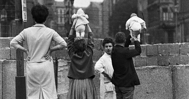 Berlinmuren satt opp