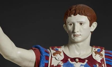 Octavio nombrat "Augusto"