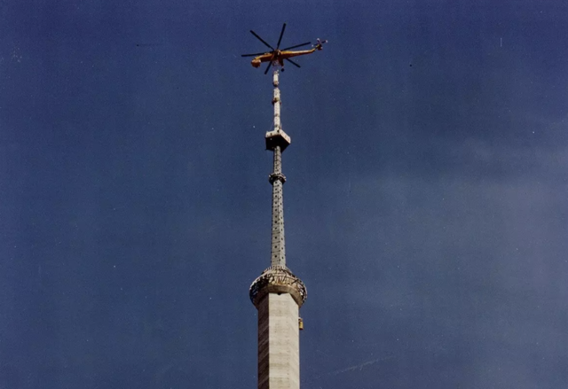 Tallest structure in the world in Canada