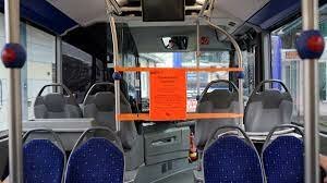 Vordertüre Busse geschlossen