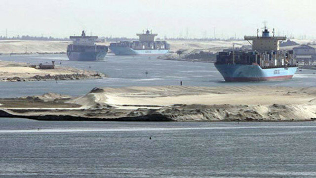 Reino Unido cierra el canal de Suez