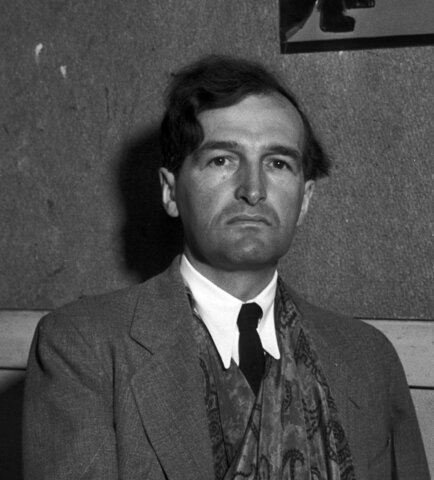 Se conceptualiza la relacion del cerebro como un dispositivo de procesamiento de información.